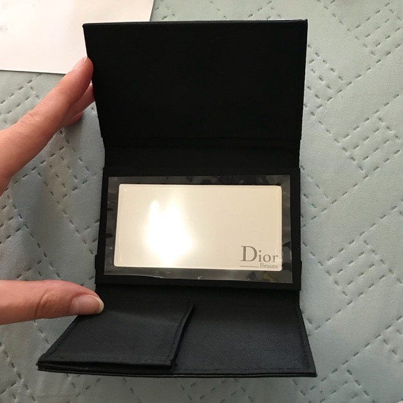 Dior Beauty Makeup Wallet with Mirror - Picture 2 of 6